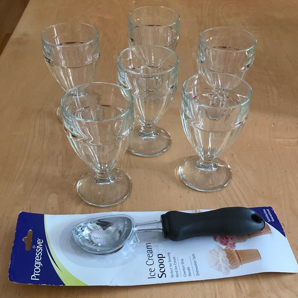 Clear Glass Dessert Set and Ice Cream Scoop